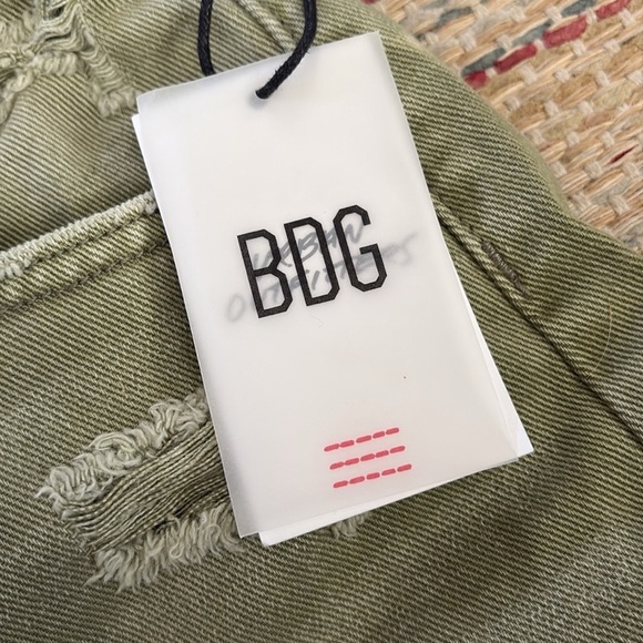 NWT BDG “dropped waist destroy short” - Picture 4 of 7